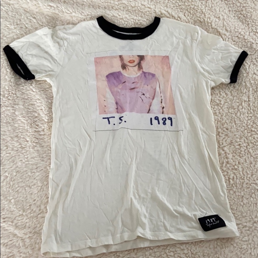 TAYLOR SWIFT 1989 TOUR SHIRT